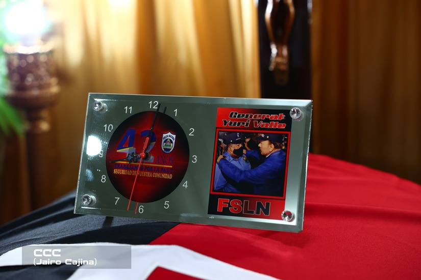 Comisionado-General-Yuri-Valle-Olivares-(1)