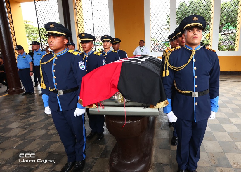 Honras-Funebres-Cmdo-Gral-Yuri-Valle-Olivares-(28)