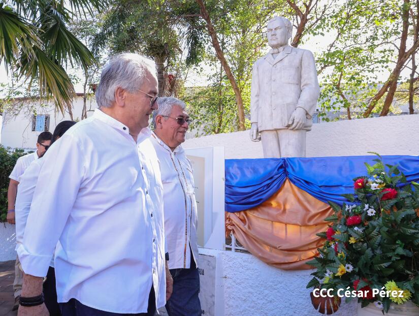 35-ASAMBLEA-NACIONAL-RINDE-HOMENAJE-A-RUBEN-DARIO-