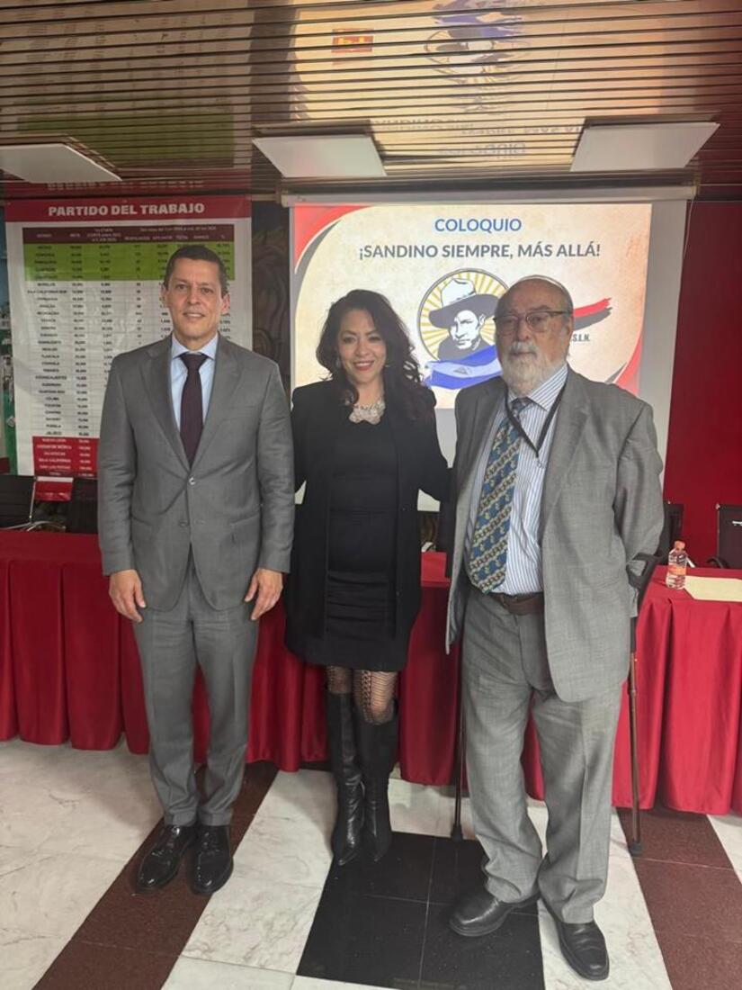 Conmemoran-a-Sandino-en-Mexico-18