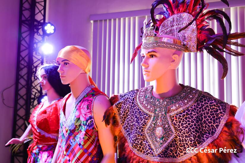 Festivales-de-Trajes-Originales-de-Nuestro-Folklore-23