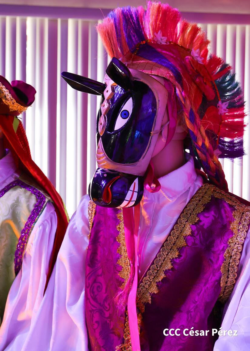 Festivales-de-Trajes-Originales-de-Nuestro-Folklore-24