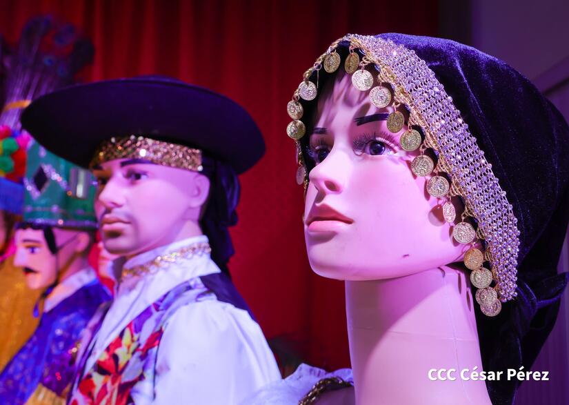 Festivales-de-Trajes-Originales-de-Nuestro-Folklore-25