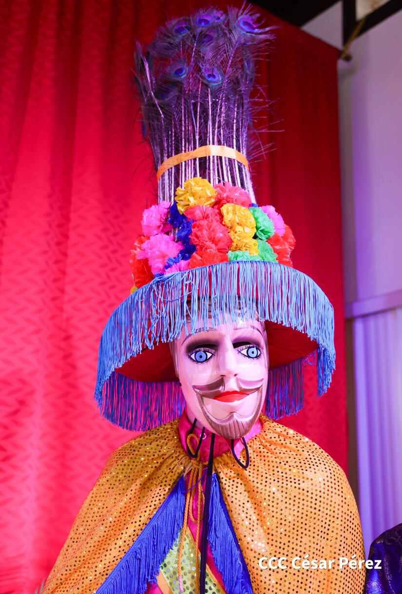 Festivales-de-Trajes-Originales-de-Nuestro-Folklore-27