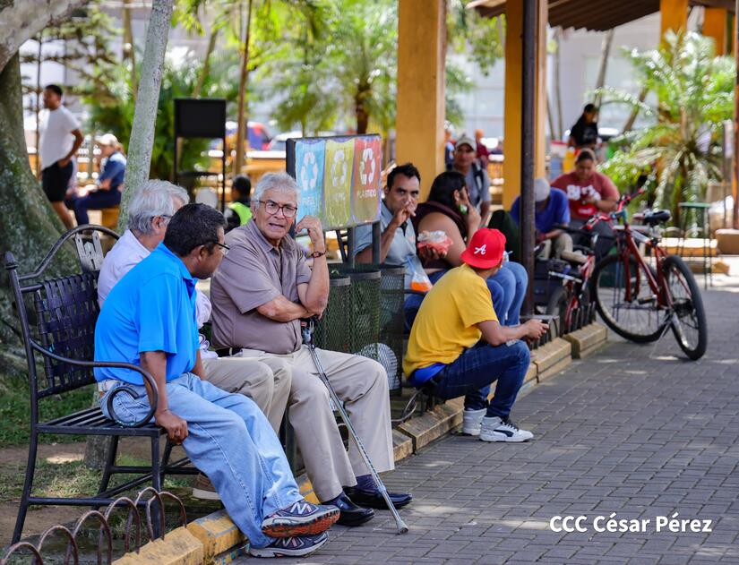 Festivales-de-Trajes-Originales-de-Nuestro-Folklore-4