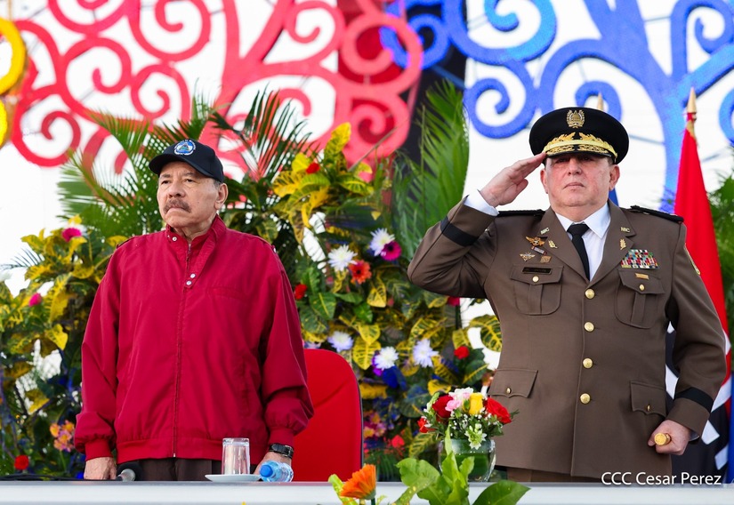 Juramentacion-al-Jefe-del-Ejercito-12