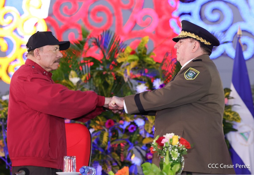 Juramentacion-al-Jefe-del-Ejercito-32