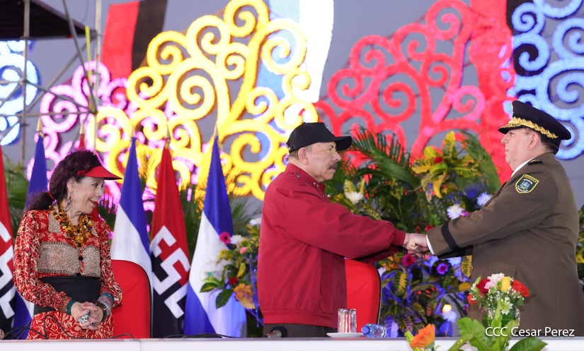 Juramentacion-al-Jefe-del-Ejercito-33