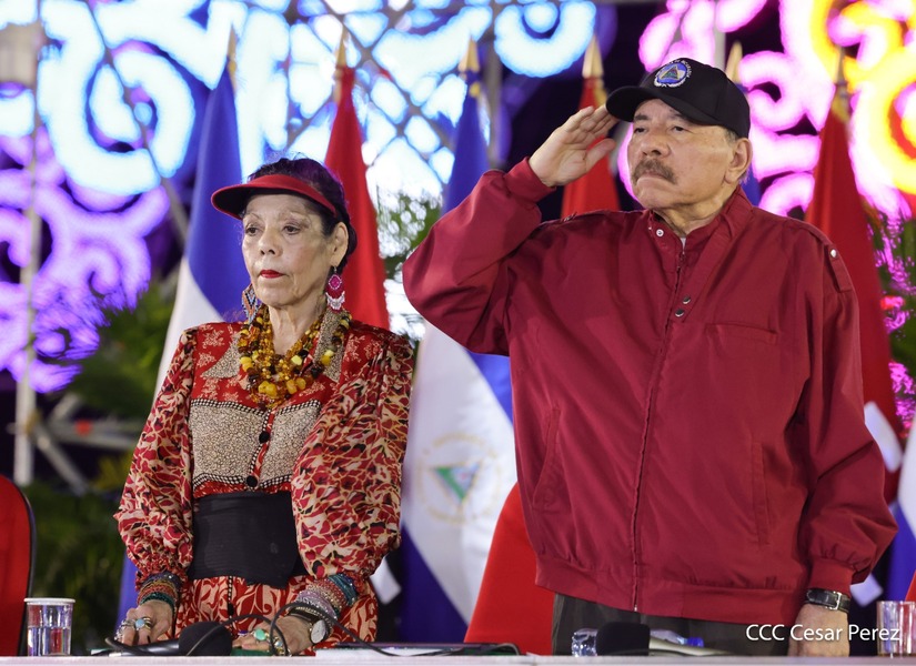 Juramentan-al-Jefe-del-Ejercito-12