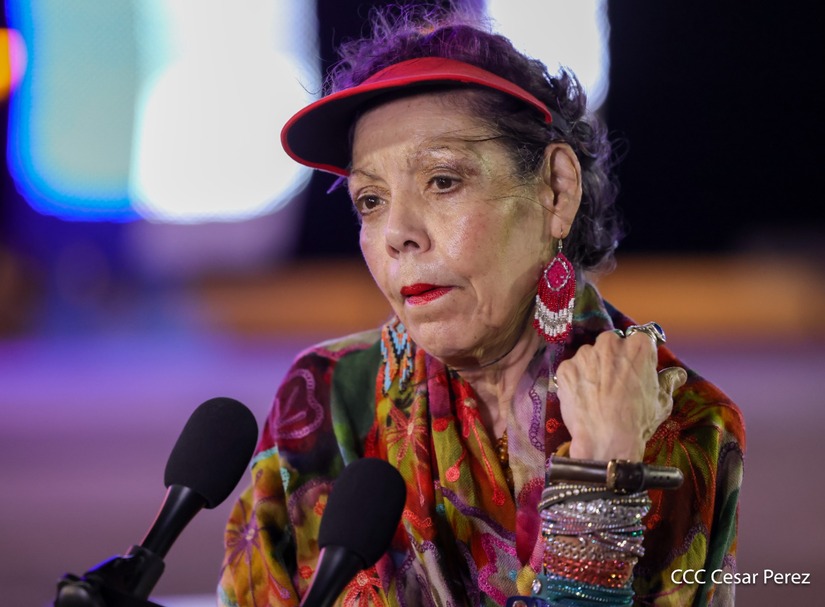 Juramentan-al-Jefe-del-Ejercito-34