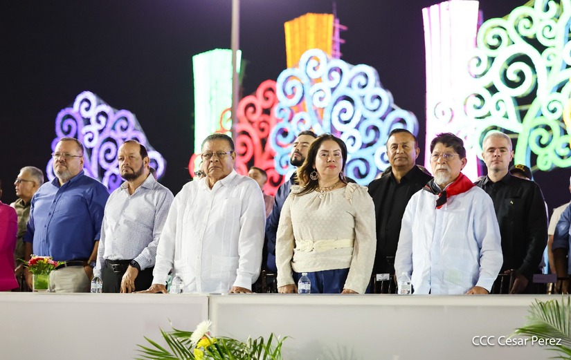 Juramentan-al-Jefe-del-Ejercito-6