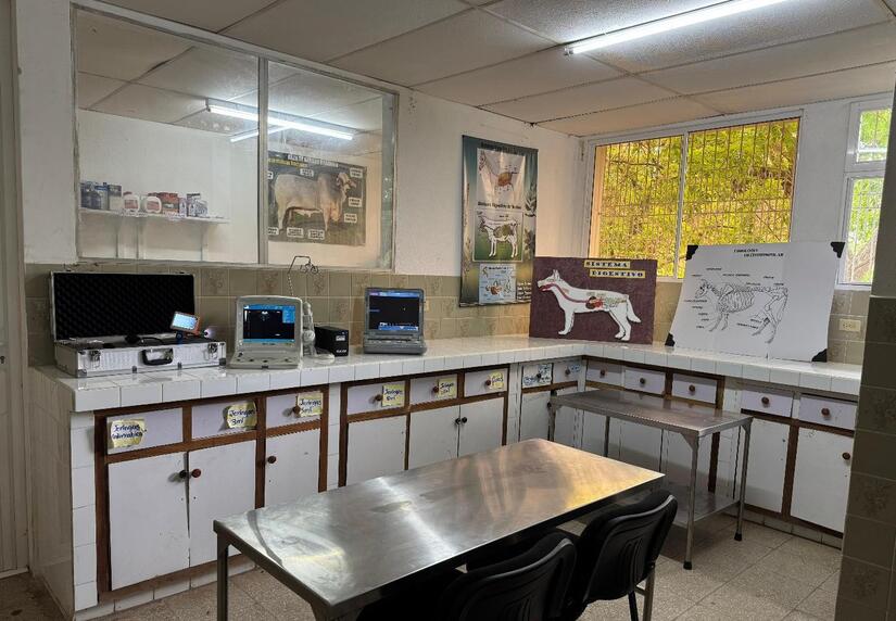 Universidad-Nacional-Francisco-Luis-Espinoza-Pineda-1