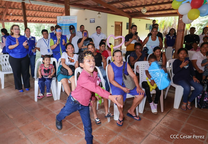 Ministerio-de-la-Familia-24