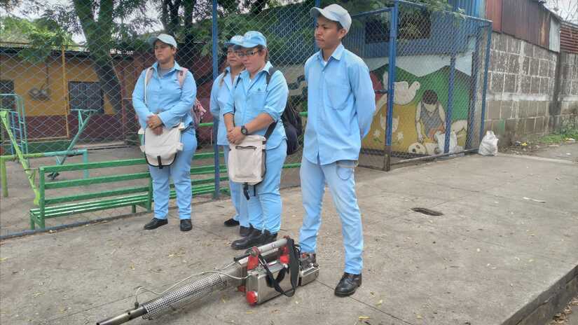 Brigadas-de-fumigacion-MINSA-16