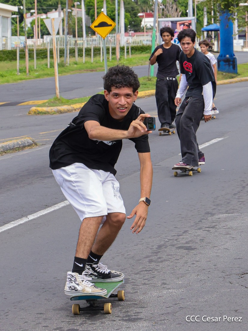 Skateboarding--(27)