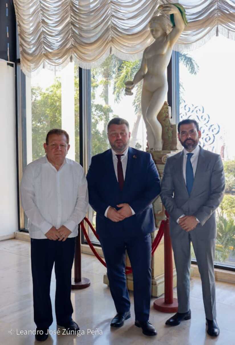 Visita-del-Embajador-de-Bielorrusia-al-TNRD-1