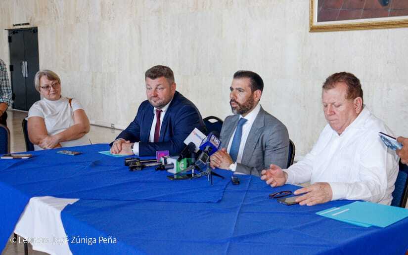 Visita-del-Embajador-de-Bielorrusia-al-TNRD-11