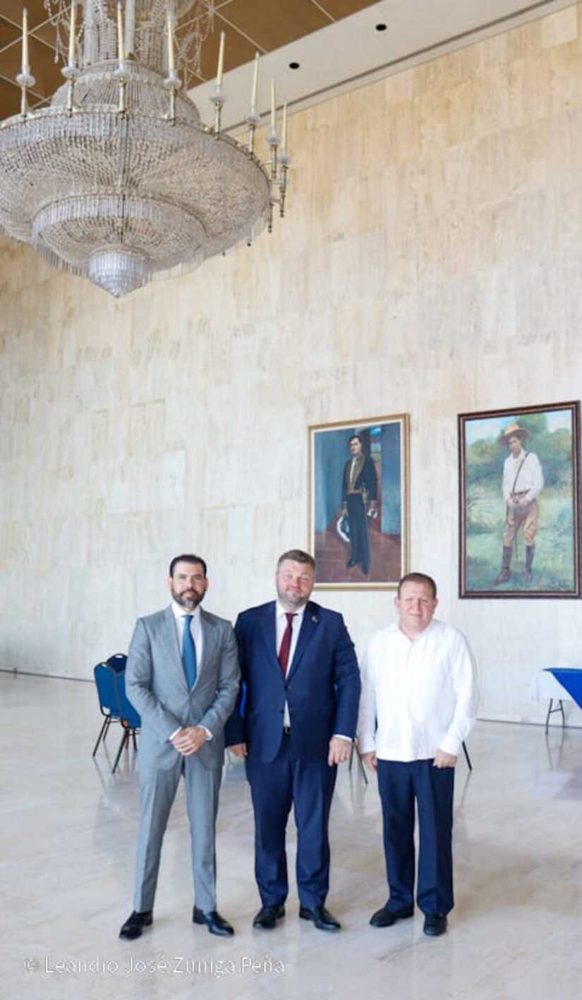 Visita-del-Embajador-de-Bielorrusia-al-TNRD-21