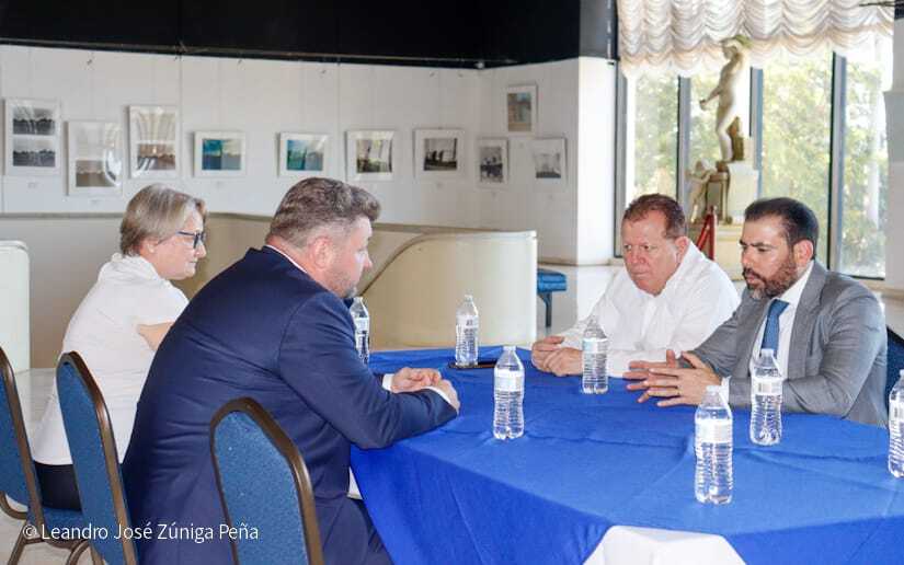 Visita-del-Embajador-de-Bielorrusia-al-TNRD-37