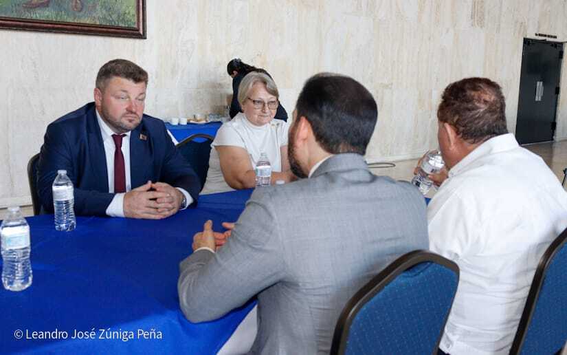 Visita-del-Embajador-de-Bielorrusia-al-TNRD-40