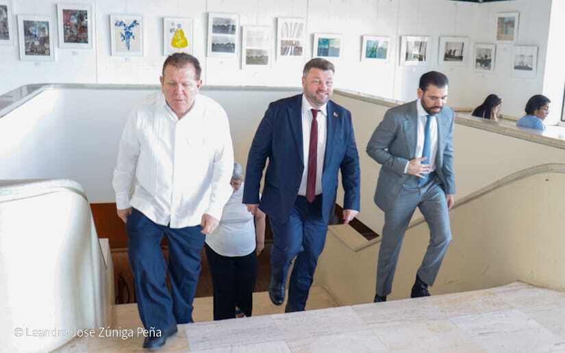 Visita-del-Embajador-de-Bielorrusia-al-TNRD-47