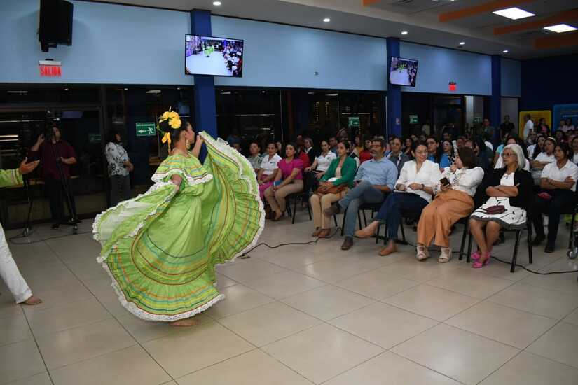 Encuentro-de-mujeres-sistema-educativo-7