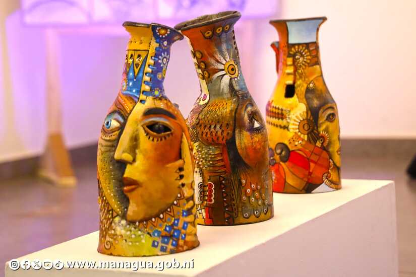 Exposicion-artistica-en-homenaje-a-Dia-Internacional-de-la-Mujer-18