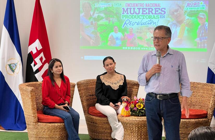 INTA-en-Encuentro-con-Mujeres-Productoras-2