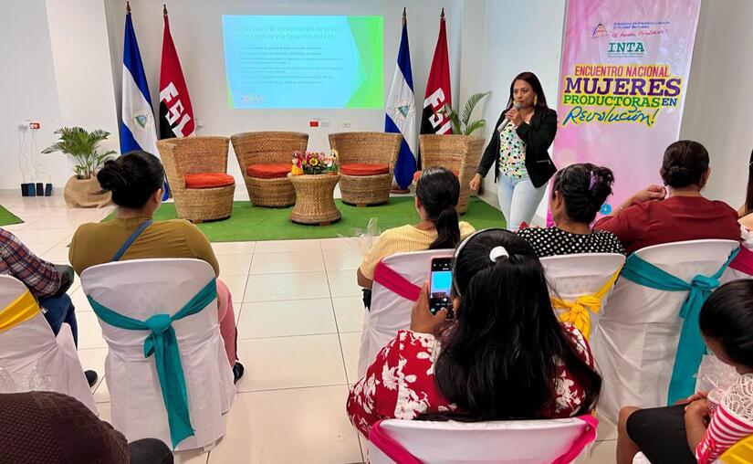 INTA-en-Encuentro-con-Mujeres-Productoras-5