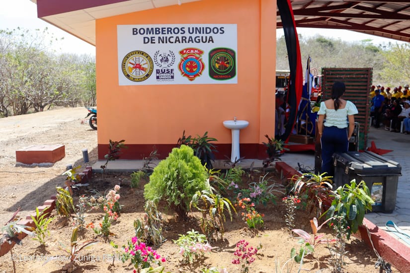 BOMBEROS37