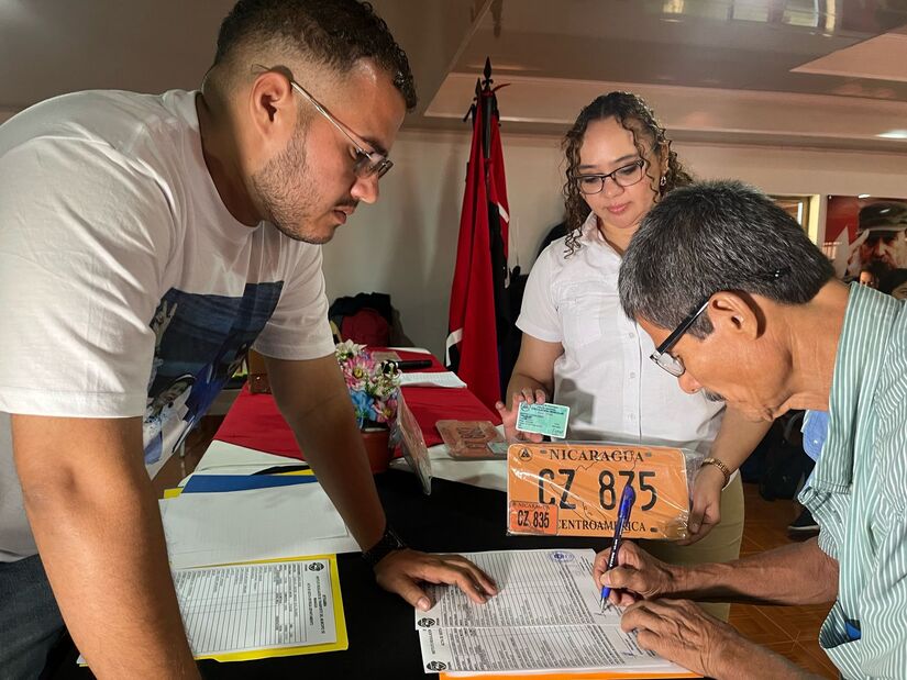 Buses-Yutong-para-Carazo-3