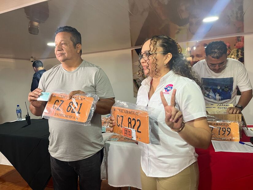 Buses-Yutong-para-Carazo-7