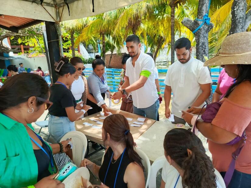 EMPRENDE08