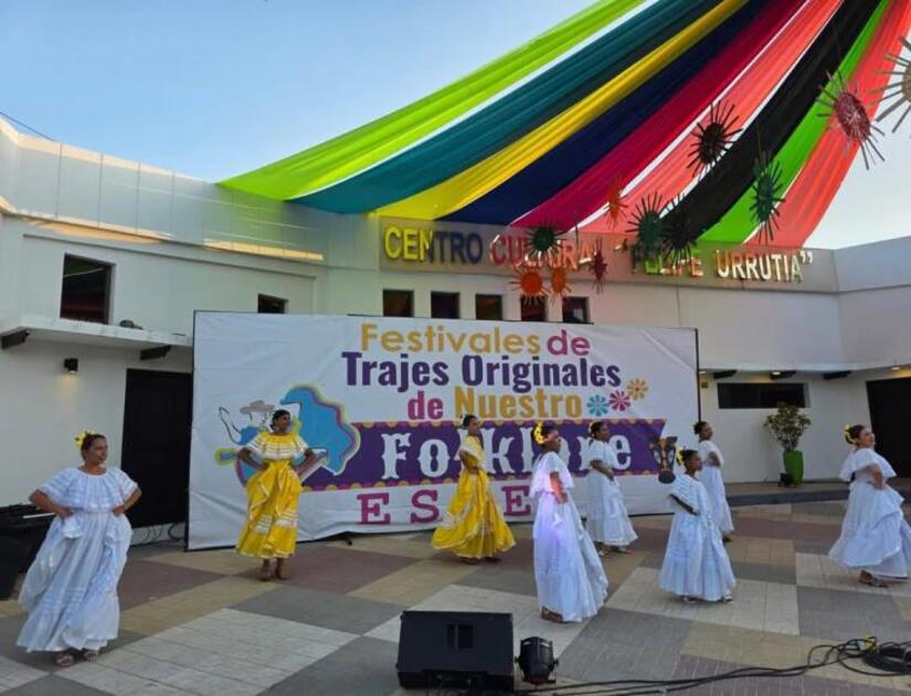 TRAJES-(14)