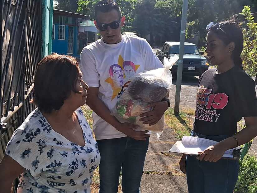 Entrega-de-Paquetes-Alimenticios-2