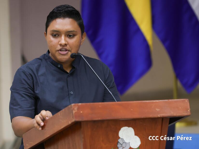 EStudiantes-de-Comunicacion-2