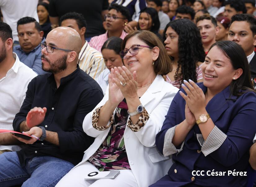 EStudiantes-de-Comunicacion-8