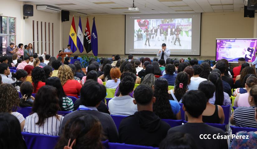 EStudiantes-de-Comunicacion-9