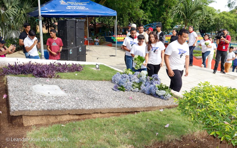 Luis-Alfonso-Velasquez-Flores-9