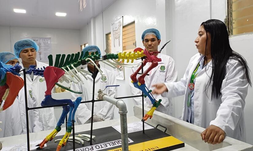 Centro-Universitario-Padre-y-Comandante-Camilo-Torres-Restrepo-20