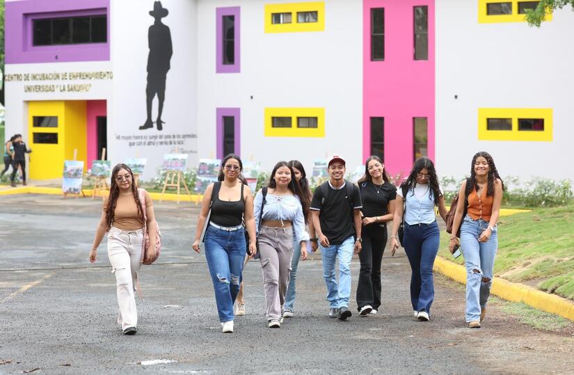 Universidad-La-Sandino-7