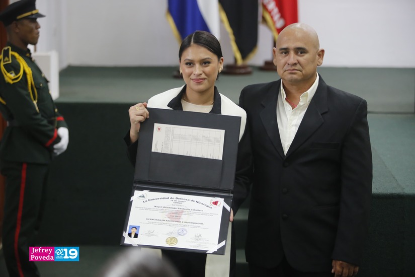 Egresados-Universidad-4-de-Mayo-18