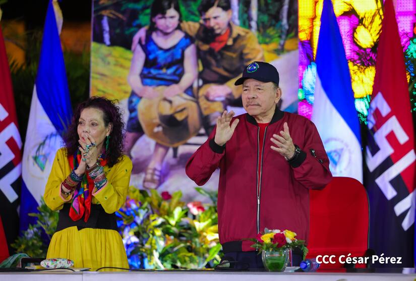 Entrega-de-autobuses-chinos-38