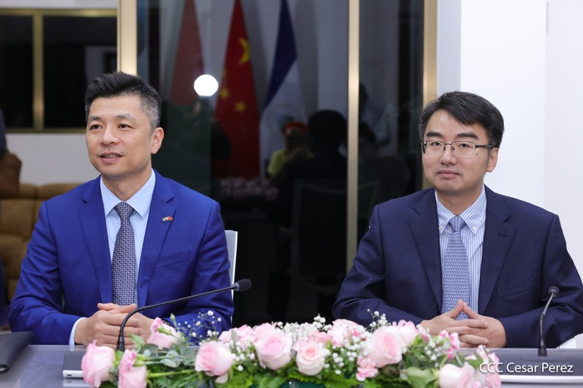 Embajador-de-China-2