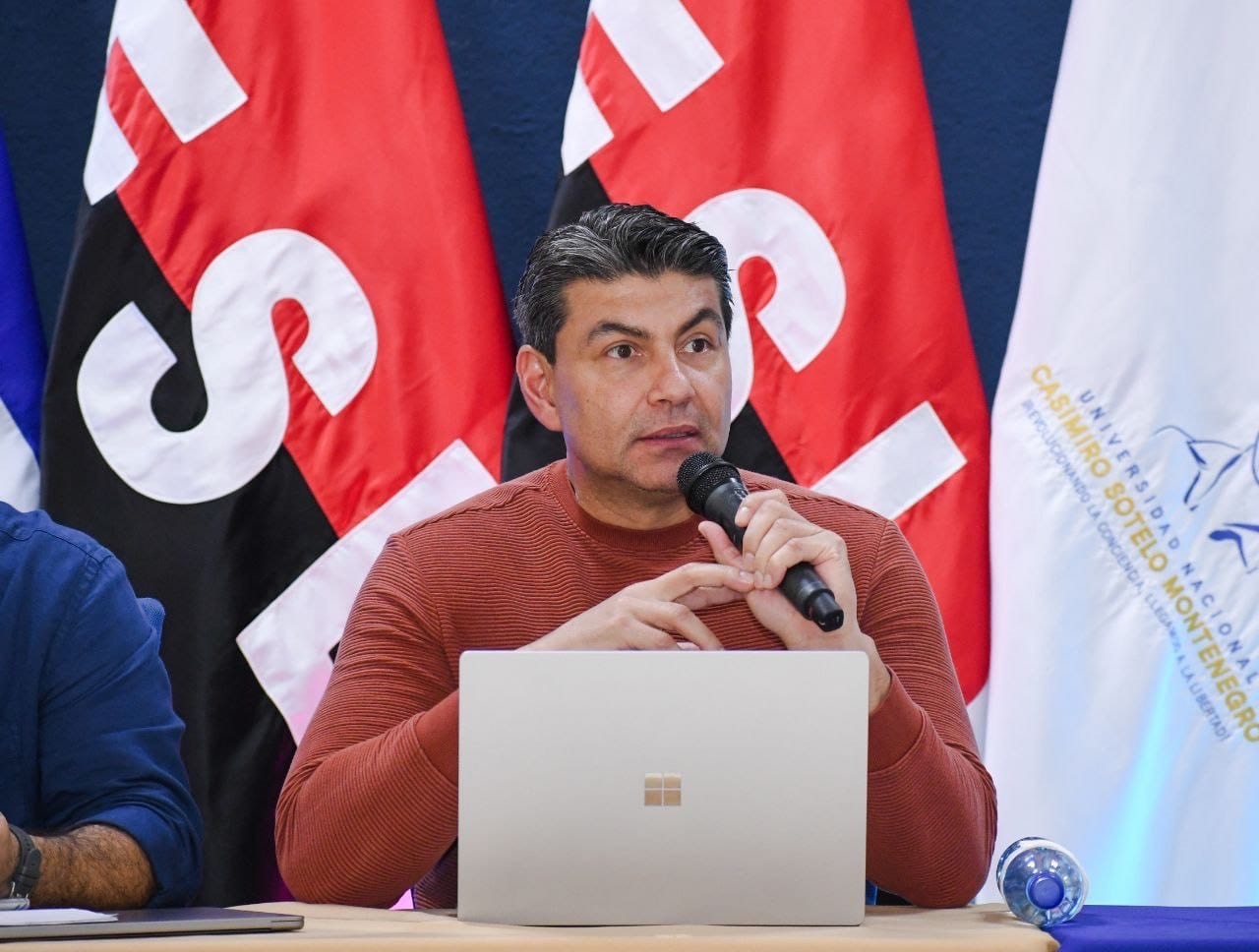 UNIVERSIDAD-CASIMIRO13