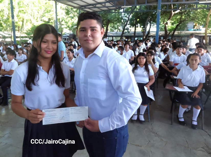 Bono-Presidencial-a-Bachilleres-11