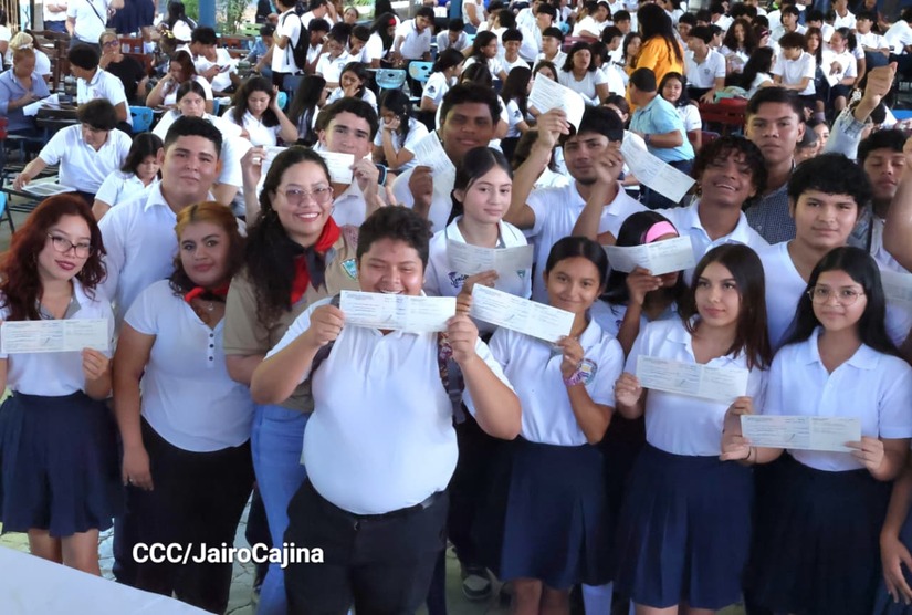 Bono-Presidencial-a-Bachilleres-39