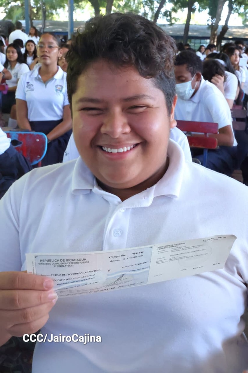 Bono-Presidencial-a-Bachilleres-7