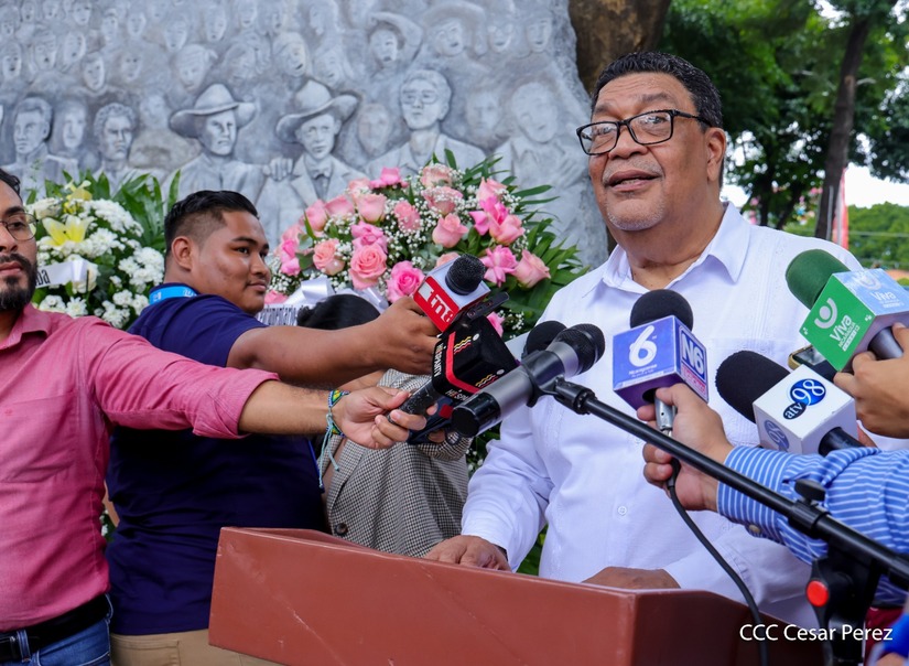 Cmdte-Fidel-Castro-16