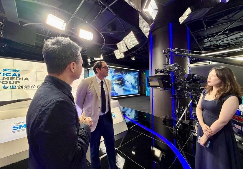 Grupo-de-Medios-de-China-6